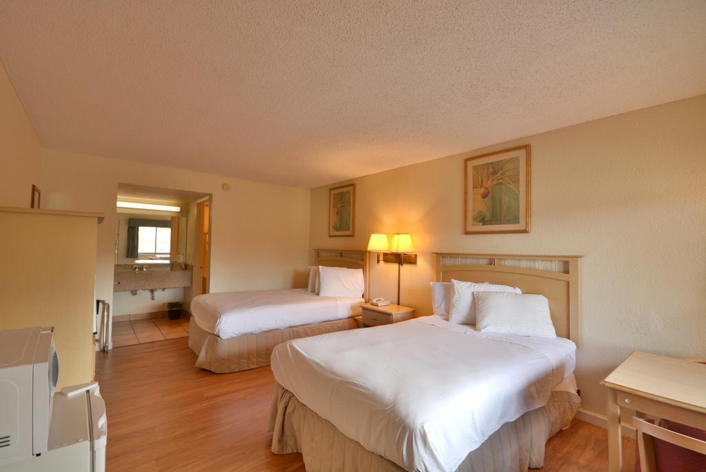 Country Hearth Inn- Kissimmee Exterior photo
