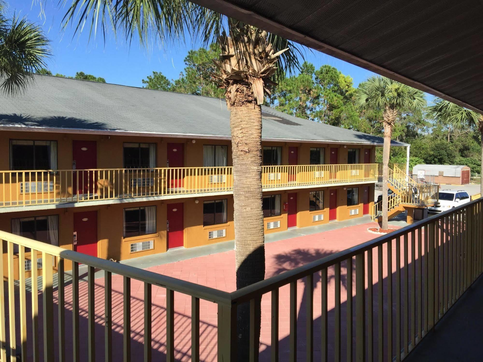 Country Hearth Inn- Kissimmee Exterior photo