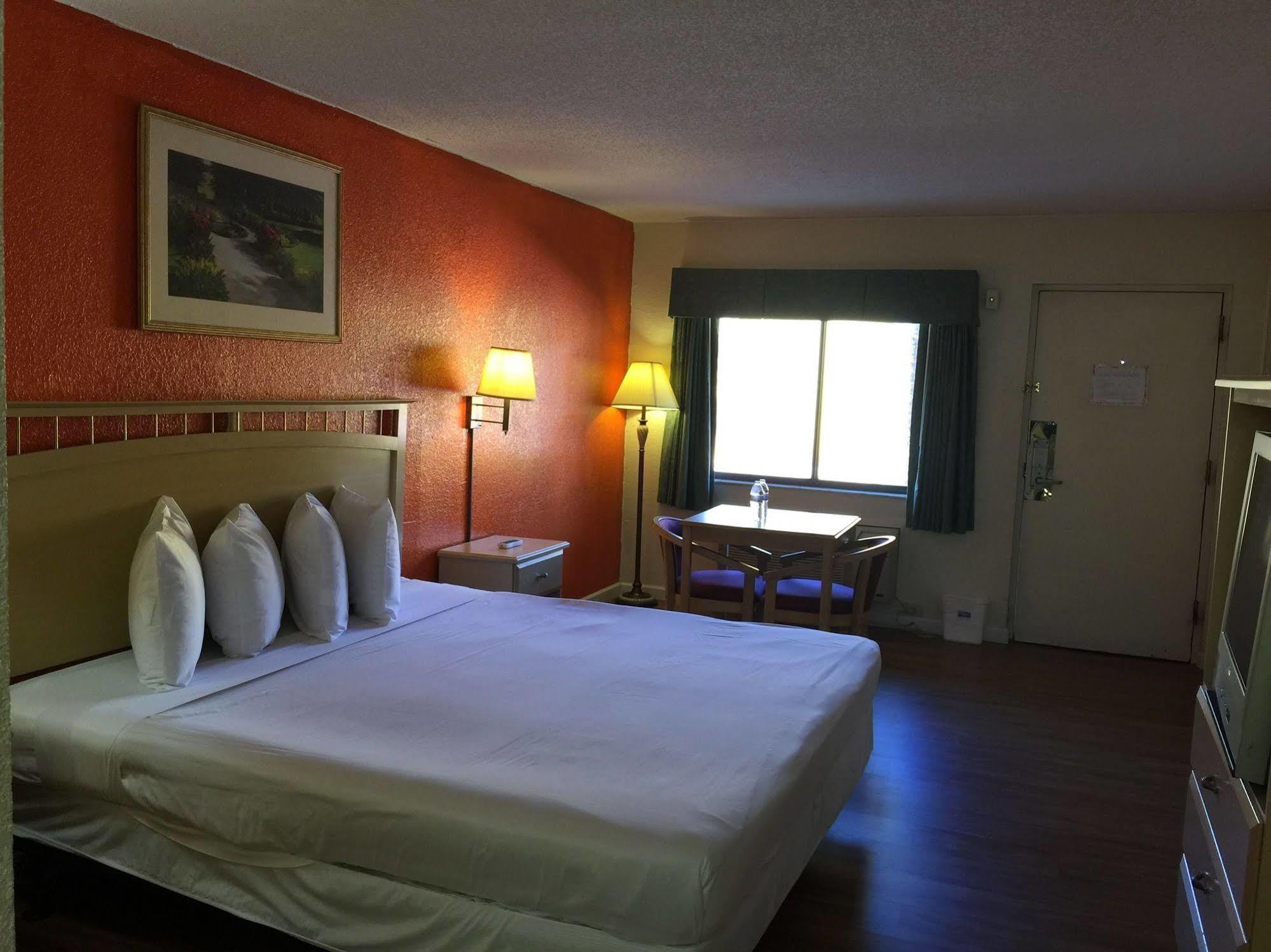 Country Hearth Inn- Kissimmee Exterior photo