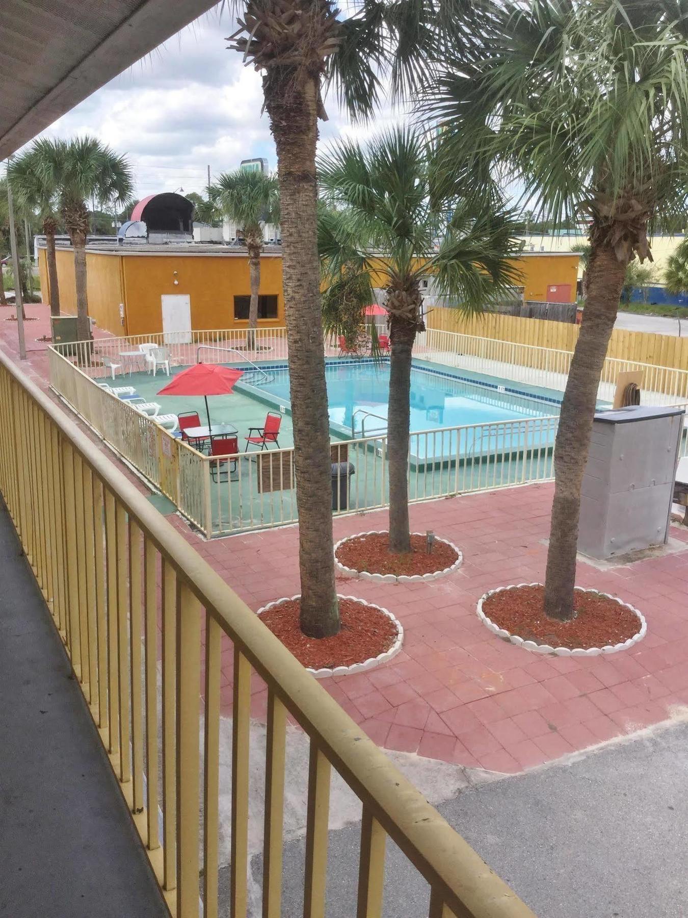 Country Hearth Inn- Kissimmee Exterior photo