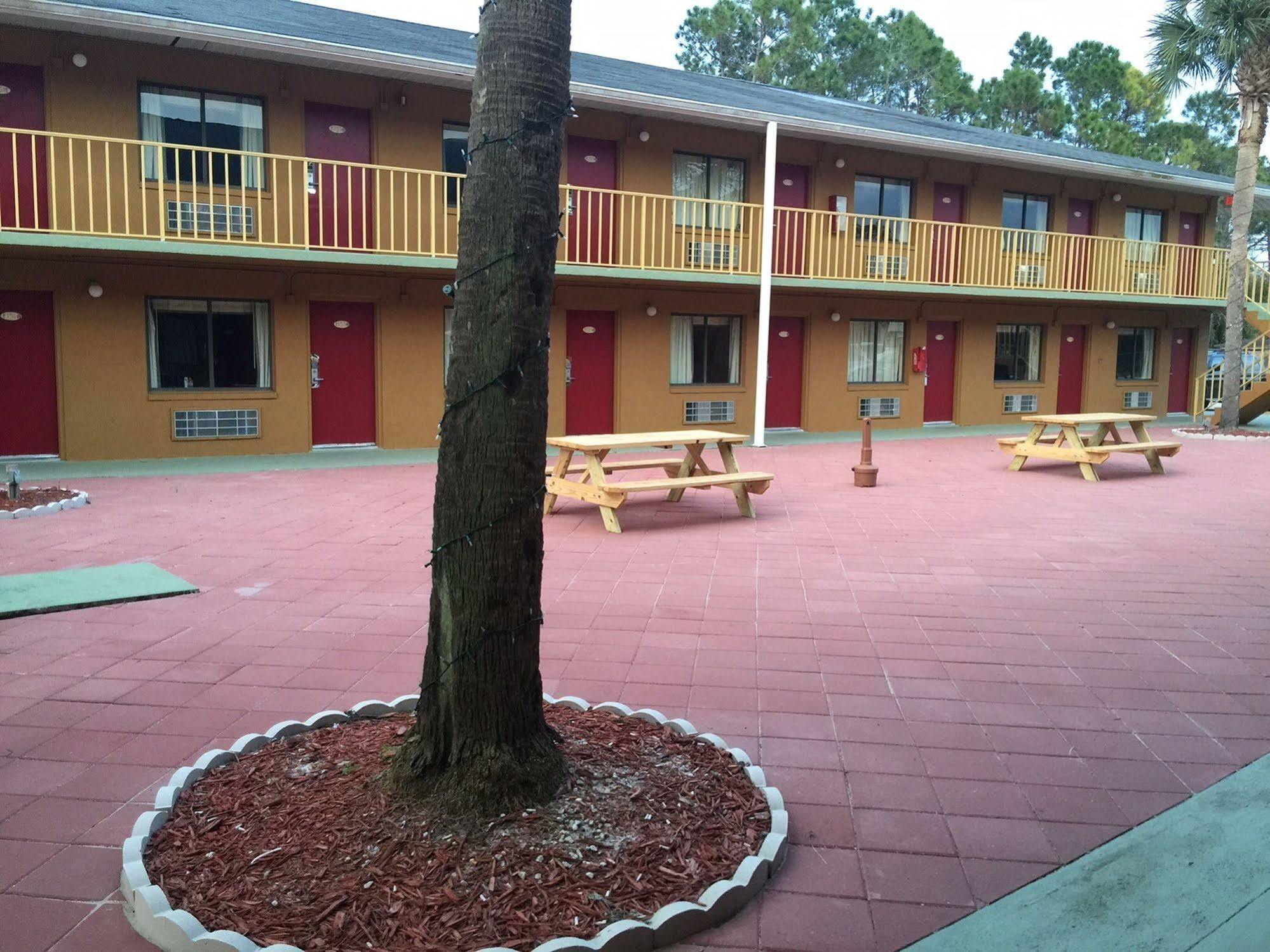 Country Hearth Inn- Kissimmee Exterior photo